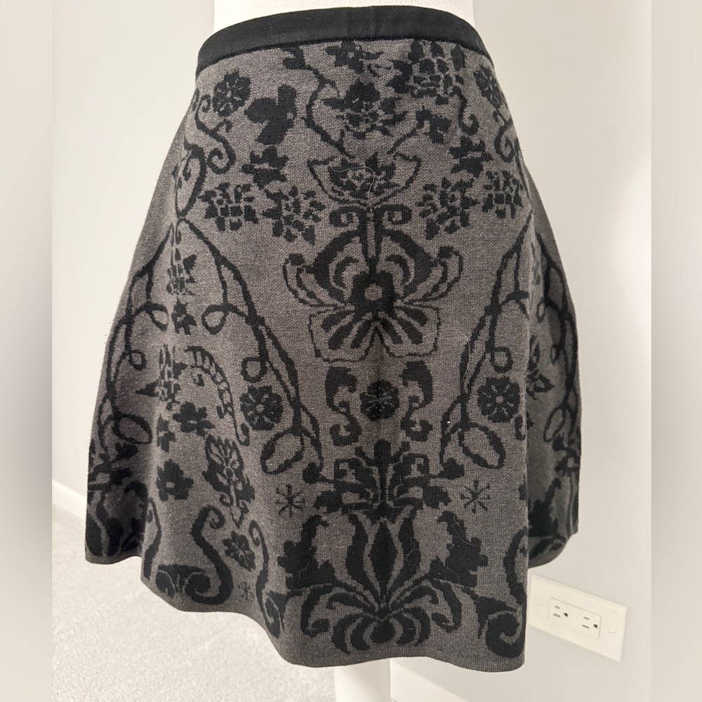 Spense Black and Gray Floral A-Line Skirt